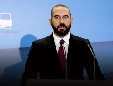 «Διαίρει και βασίλευε» - Δ.Τζανακόπουλος: «Θα προσλάβουμε αριστερούς στην θέση των 10.000 κληρικών»